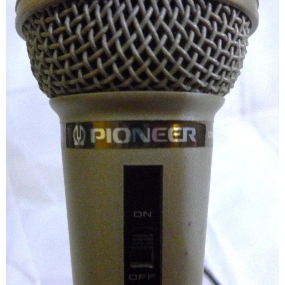 Pioneer DM-21A Uni-Directional Dynamic Microphone Mic